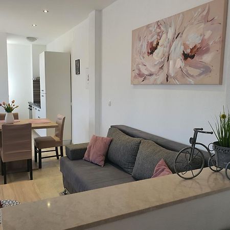 Apartment Rados Dugopolje Exteriér fotografie
